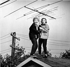 Lucy & Ethel TV antenna